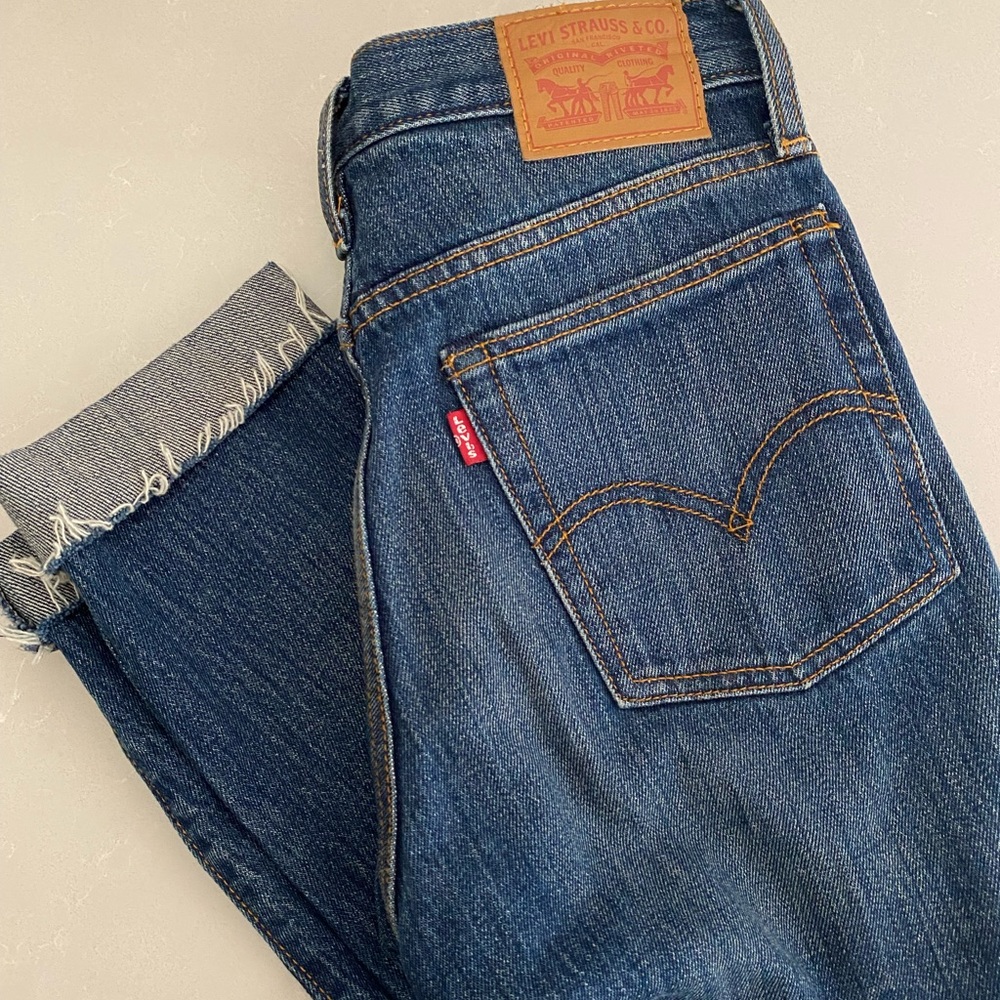 Levi’s Wedgie Icon Jeans